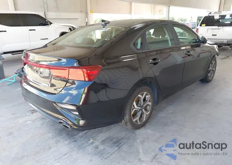 2021 Kia Forte Lxs z USA, uszkodzony, nr VIN 3KPF24AD4ME332534